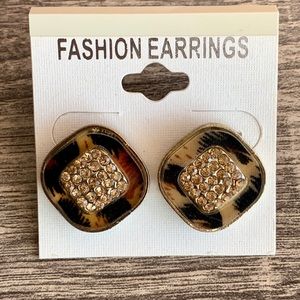 Tiny Crystals and Leopard Earring